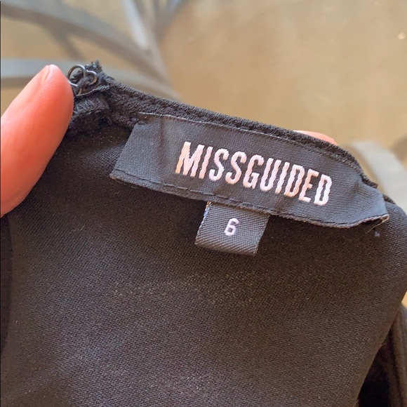 Black knit dress with large grommet detail - Picture 4 of 4